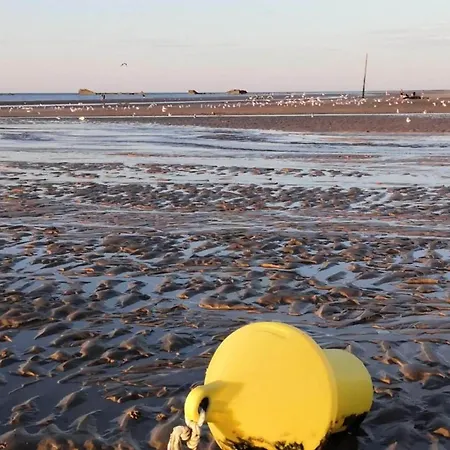 Casa de Férias Normandy Coastal Haven